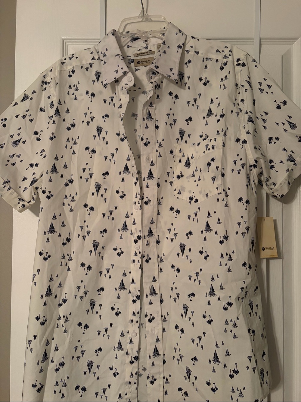 Haggar White Short-Sleeve Button-Down with Navy Island Print